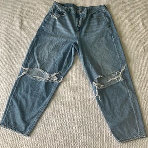 Distressed American Eagle Mom Jeans